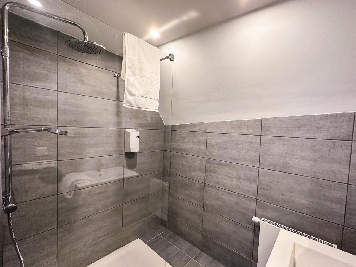 B&B Aan De Markt Рурмонд Екстериор снимка